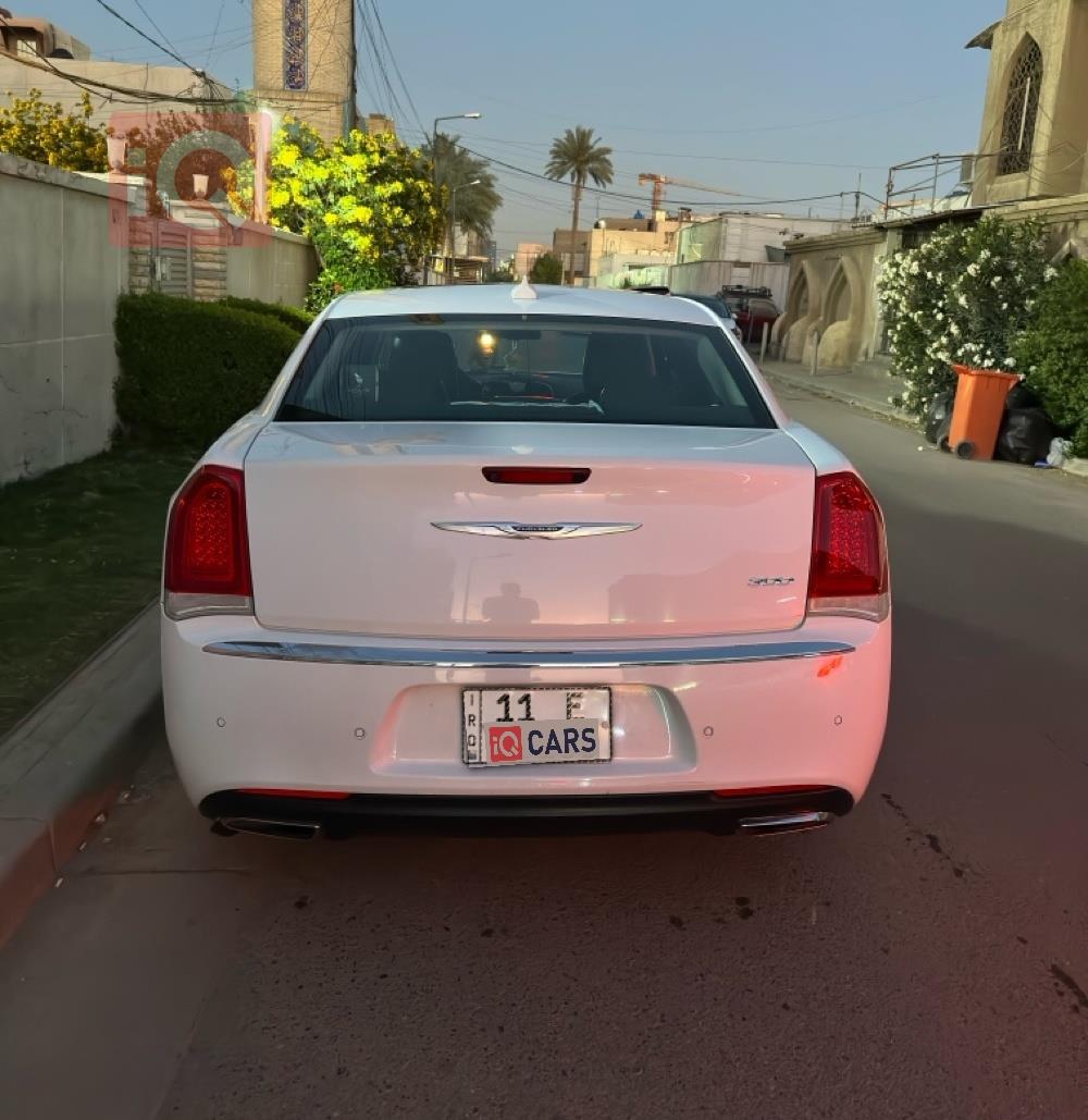 كرايسلر 300